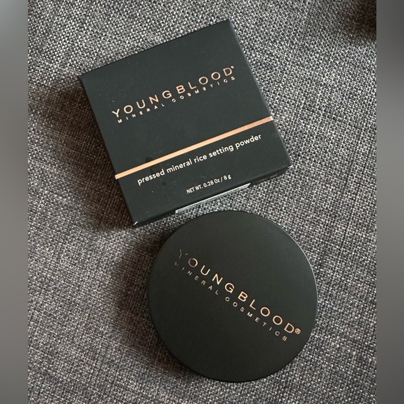 Pressed Face Powder Setting Translucent Blurring Finishing ;Vegan, Cruelty Free - Picture 4 of 5